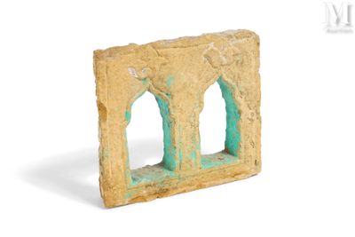 Fenestron sculpté 23 x 25,5 cm