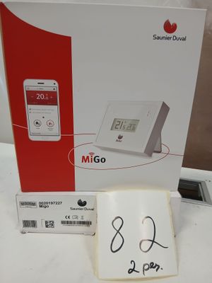 Lot de deux thermostats connectés de marque Saunier Duval mo…