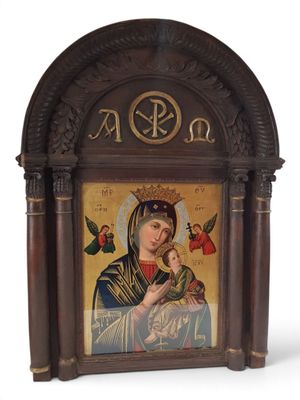 une icône ancienne en bois représentant la Vierge Marie et l'Enfant Jésus