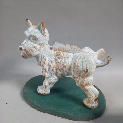 Ecole France du XXeme siècle Gratte botte figurant un Scotti…