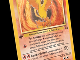 une carte Pokémon jaune sur laquelle figure l'image d'un oiseau