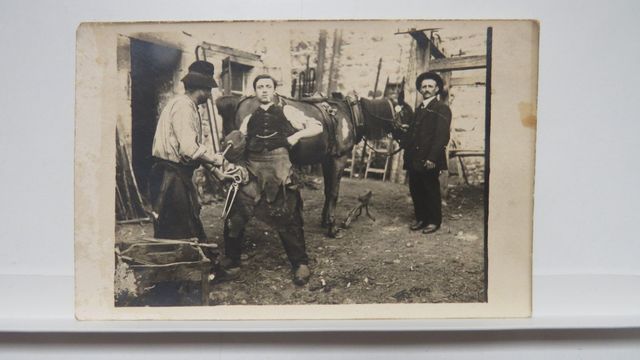 Rougnat : Forge Descoursières. Carte-photo rarissime !!! Petit dé...