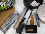 many items that are sitting on a table together