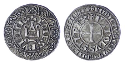 une pièce d'argent avec une croix au recto et une croix au verso