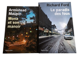 deux livres posés sur une table