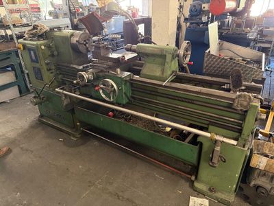 a large machine that is sitting in a room
