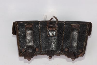 FRANCE 1914 Cartouchière en cuir trois étuis