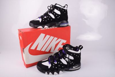 Nike Air More Uptemp noir / blanc / violet