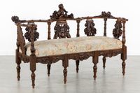 Ensemble de salon en cinq pièces richement sculpté, composé … (photo 4)