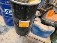 Stock de produits de maintenance, lubrifiants et graisses in… (photo 5)