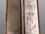 paire de peintures chinoises anciennes sur soie représentant des oiseaux et des fleurs