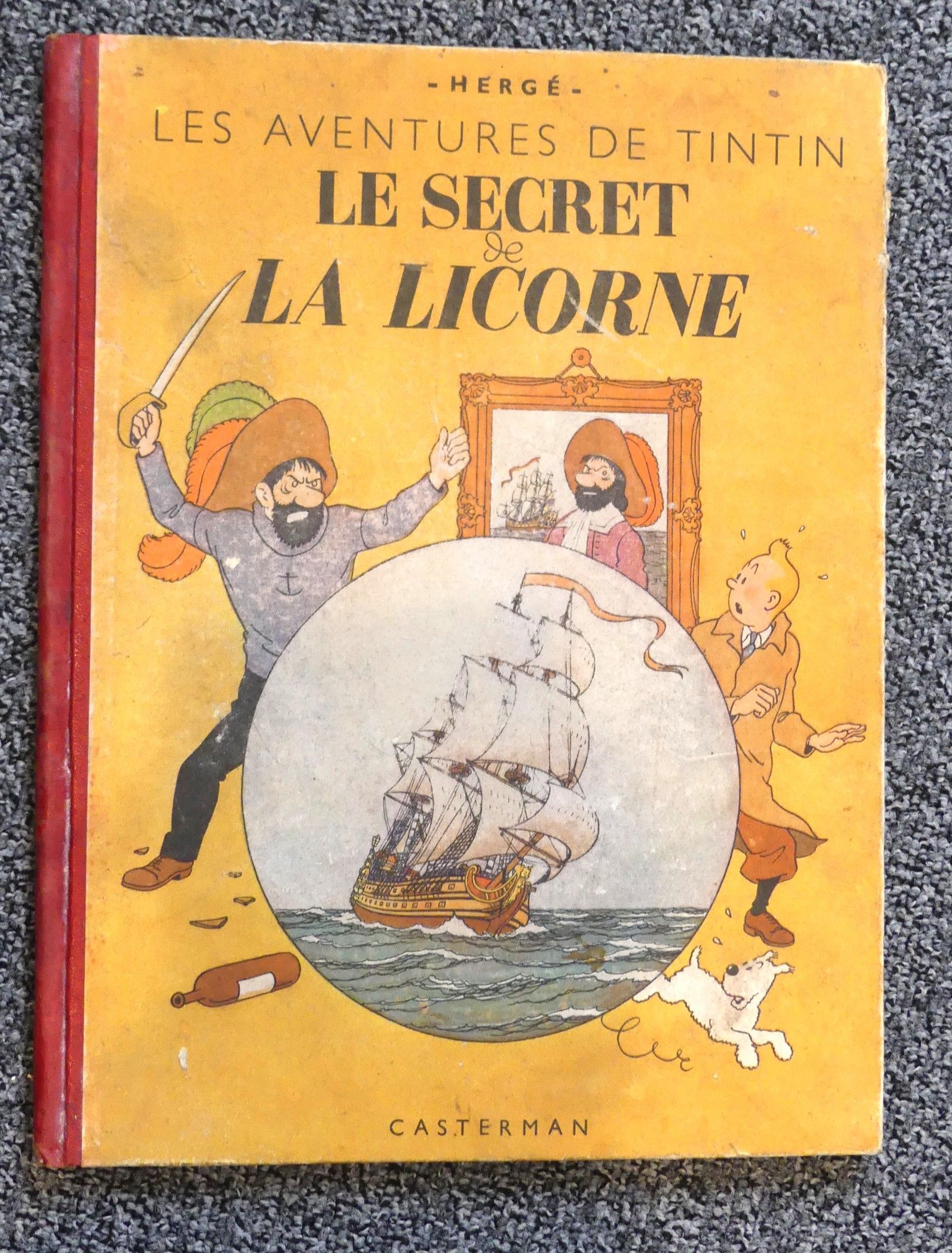 TINTIN Le Secret de la Licorne Réedition couleur A 20 1943 En l'état 1er et 2e plats tachés, passés et décollés. Dos ...