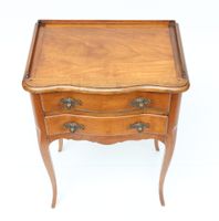 Table de salon de forme mouvementée en bois naturel ouvrant … (photo 4)