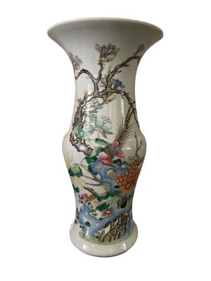 CHINE, XIXe Vase Yen Yen en porcelaine et émaux de la famill…