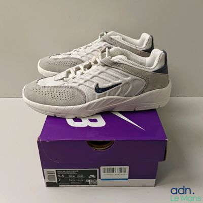 nike air prestoe white and blue size 9 5