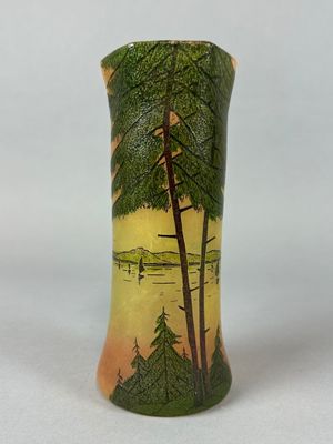 Attribué à LEGRAS - Vase en verre, modèle TOUL à col hexagon…