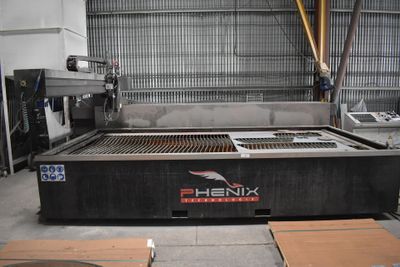une photo d'une machine dans une usine