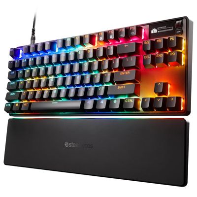 un gros plan d'un clavier sur fond blanc