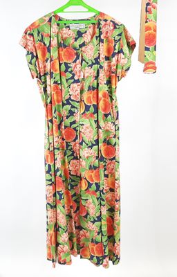 CHRISTIAN DIOR. Coordonnés. Robe en coton à motifs de fruits…