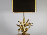 lampe de table en laiton avec abat-jour noir et pied doré