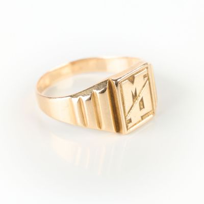 Chevalière en or chiffrée MP. TDD 55-56. - Photo 1
