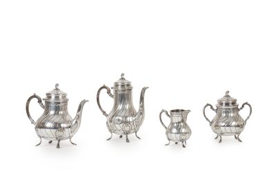 SERVICE A THE-CAFE en métal argenté, à décor de cote torses.…