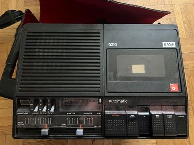 a radio that is sitting on top of a table