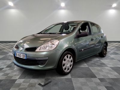 RENAULT - CLIO III 1.4 16V 100 AUTHENTIQUE - ES - Mise en service: 31/