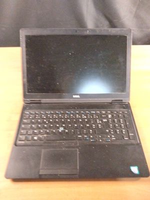 PC portable DELL Latitude 5580. Configuration inconnue.