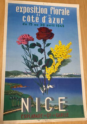 une photo d'une affiche représentant des fleurs posées sur une table en bois