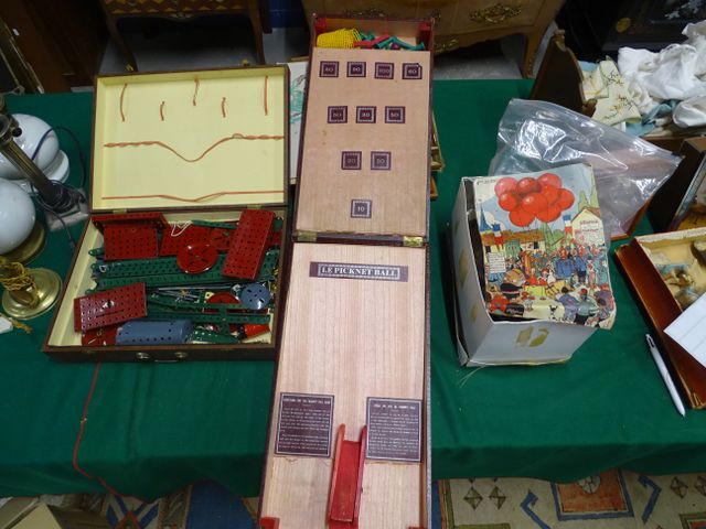 Lot de jeux anciens : puzzle ancien illustration d’après Alain Sa...