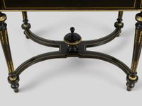 Table de milieu à décroché et coins arrondis en bois mouluré… (photo 2)