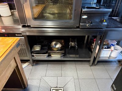 VENDU SUR DESIGNATION. 1 table inox **FRAIS LEGAUX 14,28% TT…