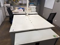 Ensemble de mobilier de bureau comprenant (photo 2)