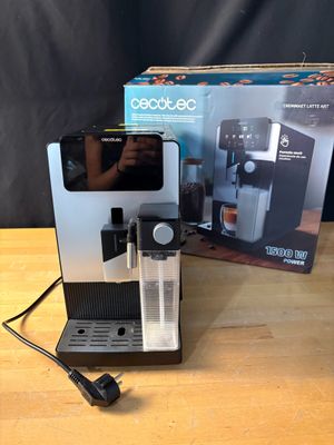 Cecotec Machine à Café Expresso Superautomatique - Performance et Design