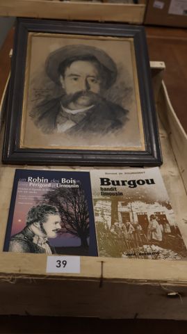 « Portrait » avec envoi, signé P Thomas, fusain avec rehaut ; « B...