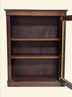 Vitrine d'applique en acajou et placage d'acajou. (photo 3)