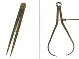 two different views of a pair of scissors and a pair of scissors