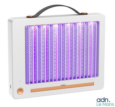 une boîte blanche surmontée de lumières violettes