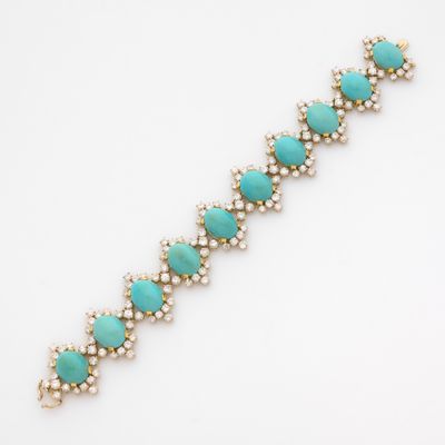 un bracelet en turquoise et perles