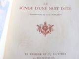 un livre sur lequel figure l'image d'un lion