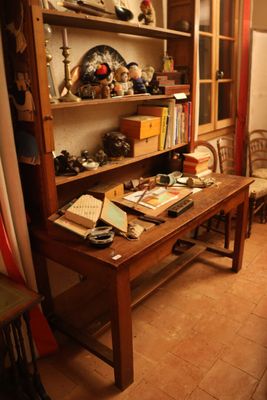 Bureau en bois naturel 72,5 x 144 x 71 cm et son étagère en …