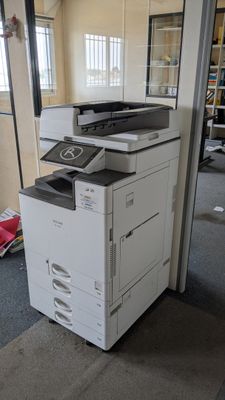 SUR LA COMMUNE DE CASTELNAU LE LEZ (34270) - Un photocopieur de marque