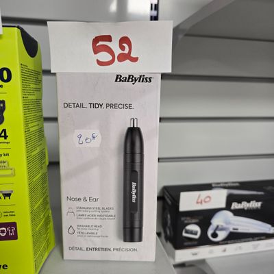 une boîte de brosses à dents Babylis posée sur une étagère