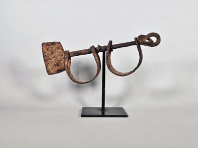Entrave de prisonnier en fer forgé. Afrique