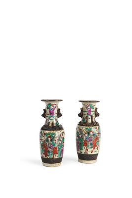 CHINE Nankin XIX-XXème siècle Paire de vase en grès émaillé …