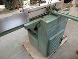 a machine that is sitting on a pallet in a factory