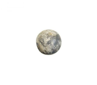 une image représentant une boule en marbre blanche et noire