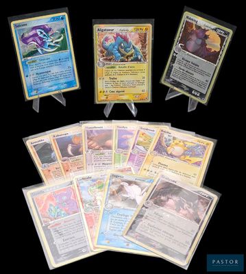 beaucoup de cartes sur la table