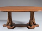 une image d'une table en bois sur fond blanc